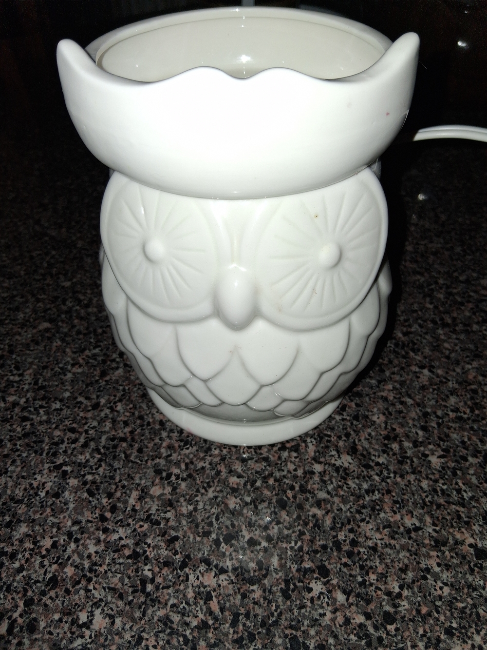 White Ceramic Owl Wax Melter / Warmer